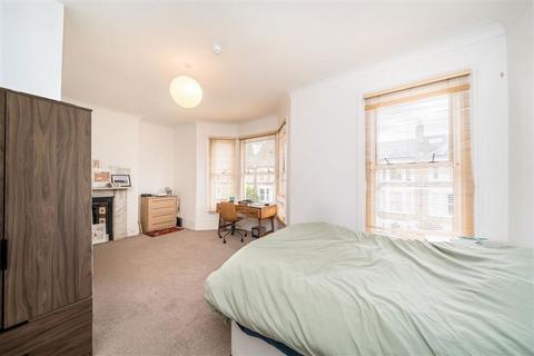 6 bedroom house to rent, Musgrove Road, London SE14
