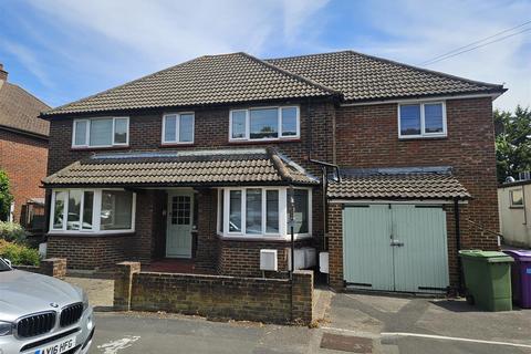1 bed flat/apartment for rent in York Road, North Camp