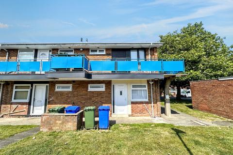 1 bedroom apartment for sale, Kearsley Close, Seaton Delaval, Whitley Bay, Northumberland (and garage) , NE25 0BL
