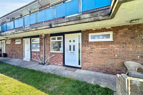 1 bedroom apartment for sale, Kearsley Close, Seaton Delaval, Whitley Bay, Northumberland (and garage) , NE25 0BL