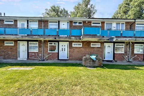 1 bedroom apartment for sale, Kearsley Close, Seaton Delaval, Whitley Bay, Northumberland (and garage) , NE25 0BL
