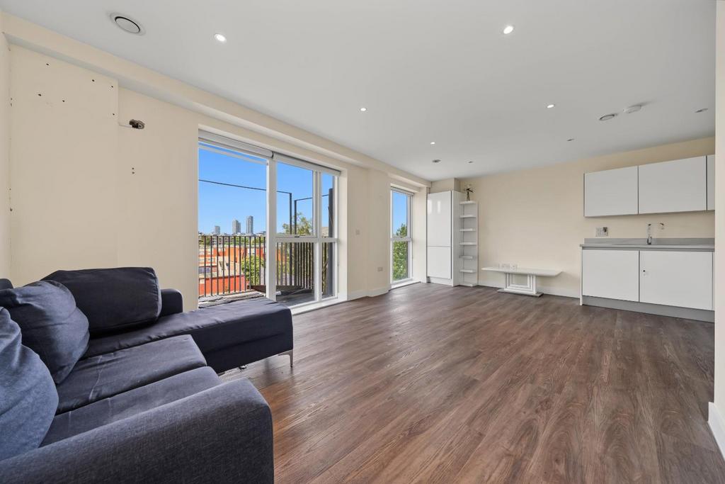 Kitchen/Reception