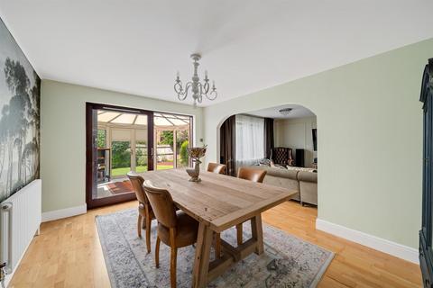 4 bedroom detached house for sale, Southborough Road, Bromley