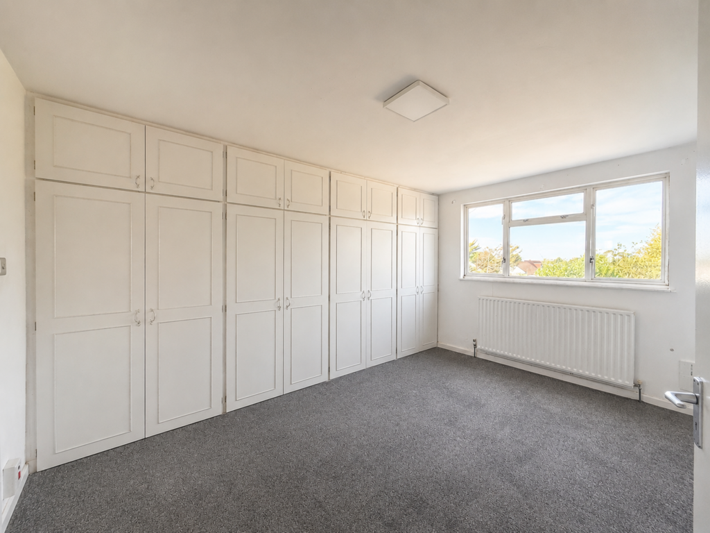 Walk-in wardrobe