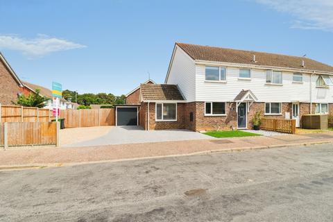 4 bedroom end of terrace house for sale, Admirals Way, THETFORD