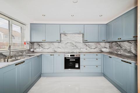 4 bedroom end of terrace house for sale, Admirals Way, THETFORD