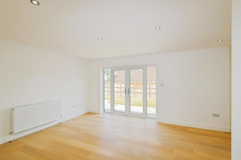4 bedroom end of terrace house for sale, Admirals Way, THETFORD
