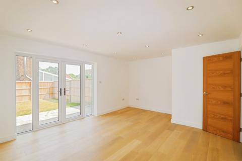 4 bedroom end of terrace house for sale, Admirals Way, THETFORD