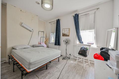 2 bedroom house for sale, Lonsdale Avenue, Upton Park, London, E6
