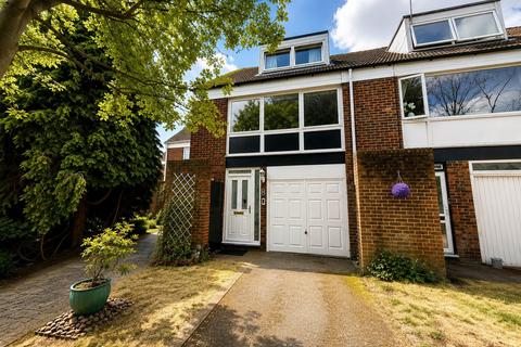 3 bedroom townhouse for sale, The Glen, Bromley, BR2