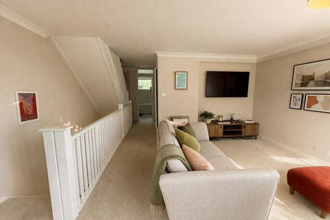 3 bedroom townhouse for sale, The Glen, Bromley, BR2
