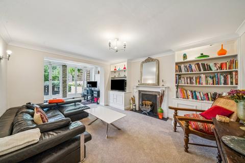 5 bedroom detached house to rent, The Vineyard, Richmond, Surrey, TW10