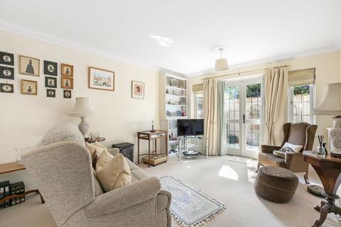 3 bedroom retirement property for sale, Florence Court, Wilton, Salisbury, Wiltshire, SP2