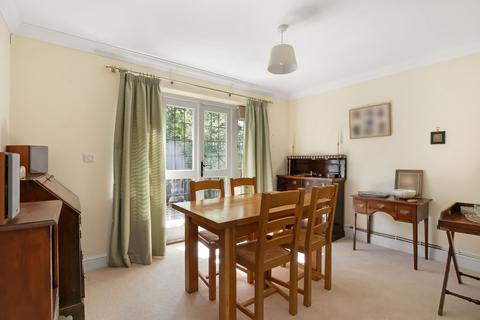 3 bedroom retirement property for sale, Florence Court, Wilton, Salisbury, Wiltshire, SP2
