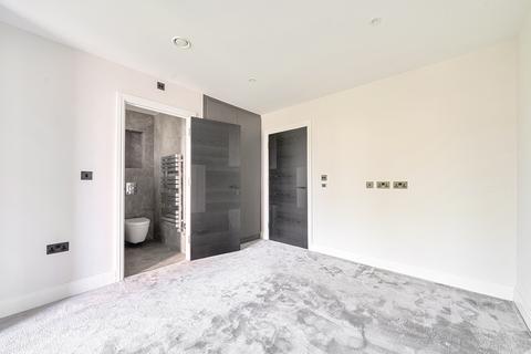 2 bedroom flat for sale, Holloway Road, London, N19