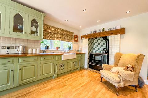 4 bedroom detached house for sale, Butchers Lane, Three Oaks, TN35