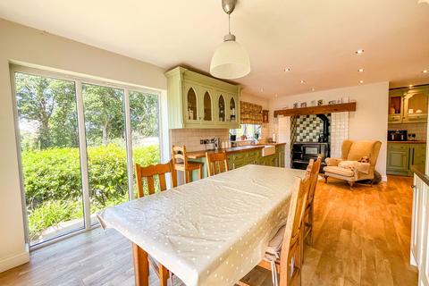 4 bedroom detached house for sale, Butchers Lane, Three Oaks, TN35