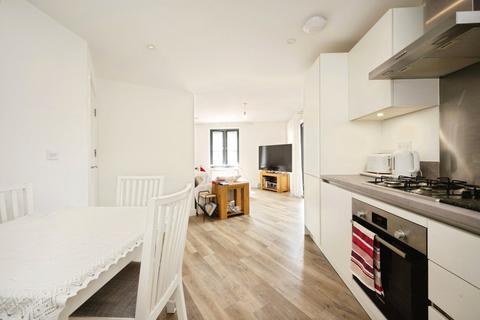 2 bedroom flat for sale, Linden Road, Bedford, Bedfordshire, MK40