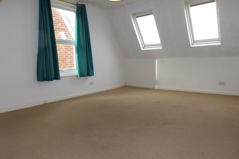 2 bedroom flat to rent, -77 St. Ronans Road, Southsea, PO4