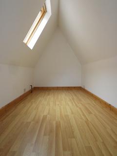 2 bedroom flat to rent, -77 St. Ronans Road, Southsea, PO4