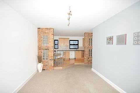 2 bedroom flat to rent, WORDSLEY - Camellia Gardens