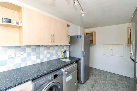 2 bedroom flat for sale, Fraser Road, Kings Worthy, Winchester, Hampshire, SO23