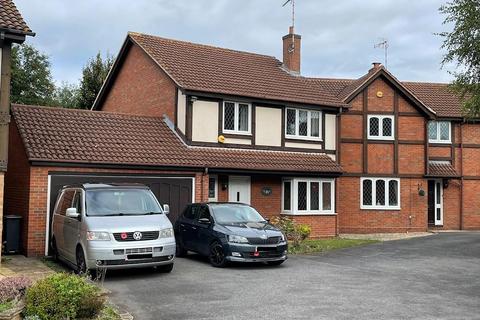 4 bed detached house for rent in Aragon Drive, Warwick