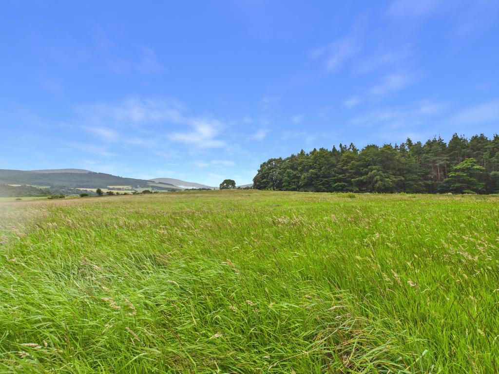 Tombain Farm, Aberlour, Moray - View 4