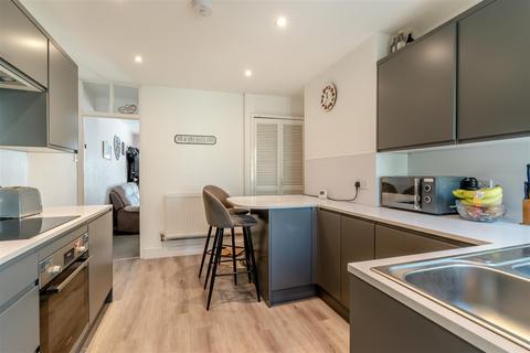 2 bedroom terraced house for sale, London Road, Ditton, Aylesford