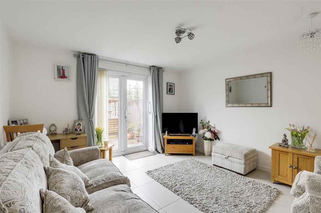 House in Nottingham, Beechdale - View 3