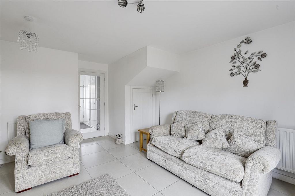House in Nottingham, Beechdale - View 5
