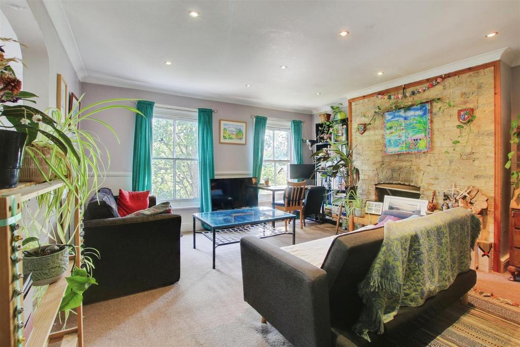 Apartment in Cambridge, Eddington - View 2