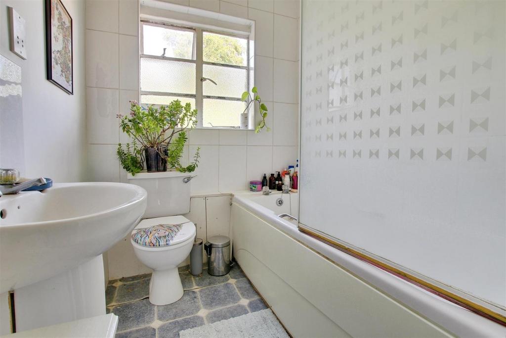 Apartment in Cambridge, Eddington - More