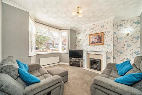 3 bedroom semi-detached house for sale, Montcalm Road, London SE7