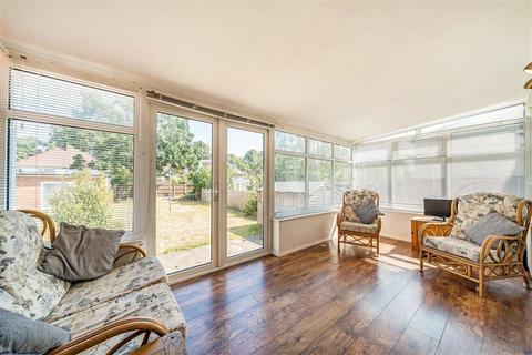 3 bedroom semi-detached house for sale, Montcalm Road, London SE7