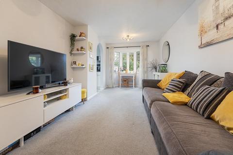 2 bedroom flat for sale, Autumn Drive, Sutton, SM2