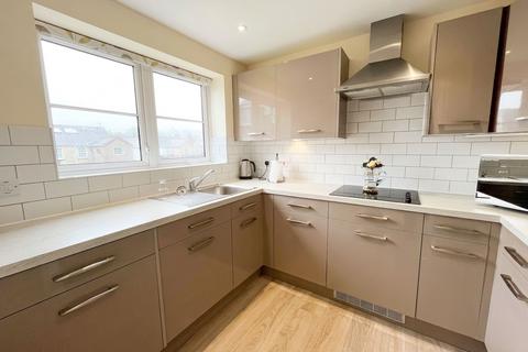 1 bedroom flat for sale, 15 De Clare Lodge, Cowbridge, Vale of Glamorgan CF71 7FR