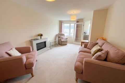1 bedroom flat for sale, 15 De Clare Lodge, Cowbridge, Vale of Glamorgan CF71 7FR