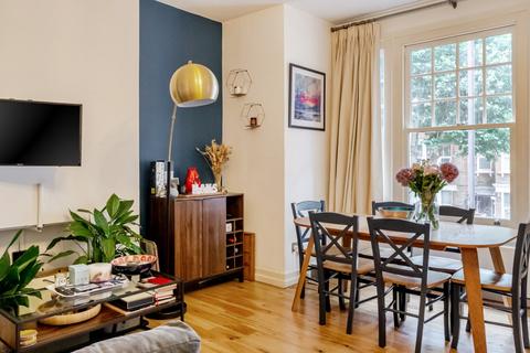 2 bedroom flat for sale, Cavendish Road, Balham, London, SW12