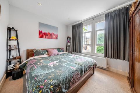 2 bedroom flat for sale, Cavendish Road, Balham, London, SW12