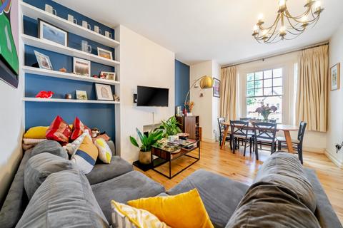 2 bedroom flat for sale, Cavendish Road, Balham, London, SW12
