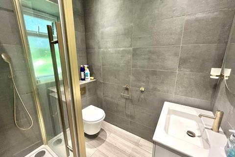 2 bedroom apartment to rent, Methuen Close, Bournemouth, BH8