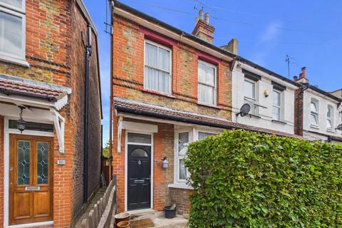 Little Roke Avenue, Kenley CR8