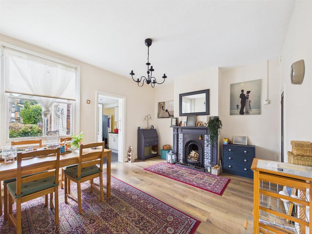 Dining room, fireplace