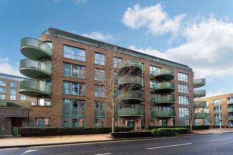 2 bedroom flat for sale, Tudway Road, Kidbrooke, London, SE3