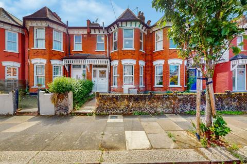 4 bedroom terraced house to rent, Geary Road, London NW10
