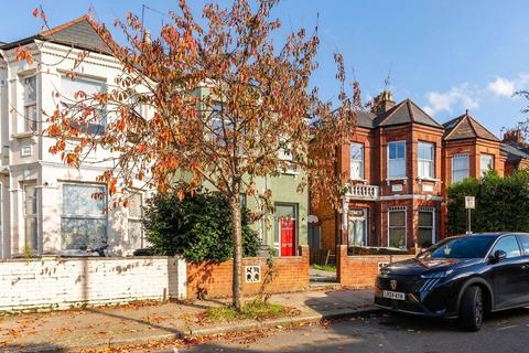 4 bedroom semi-detached house to rent, Fordwych Road, London NW2