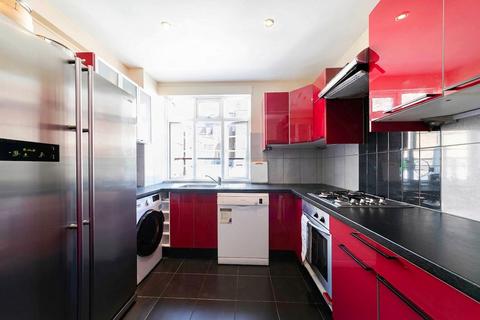 4 bedroom flat to rent, Adelaide Road, London NW3