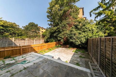4 bedroom terraced house to rent, Lancaster Road, London NW10