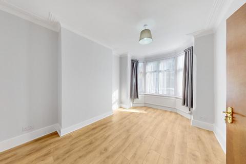 4 bedroom terraced house to rent, Lancaster Road, London NW10